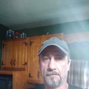 Meet your Posher, Tom